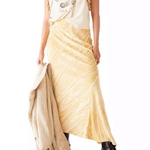 FREE PEOPLE Golden Noa Slip Skirt Size Medium - Picture 1 of 8